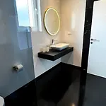 Sunshine House Apartment