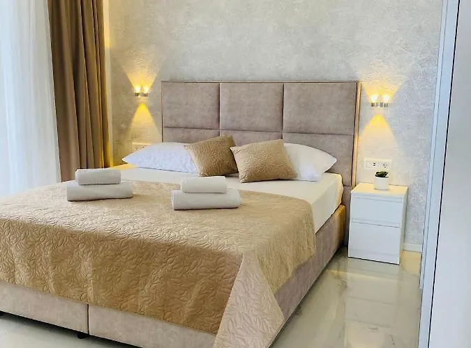 Sunshine House * Makarska