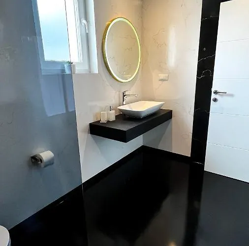 Sunshine House Apartament