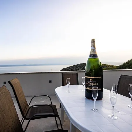 Sunshine House With Free Parking 公寓 *